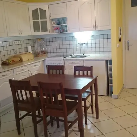 Zoldliget Apartman Apartment Balatonboglar